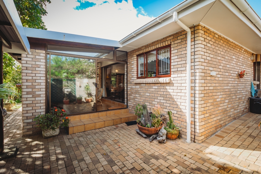 3 Bedroom Property for Sale in Bergsig Western Cape